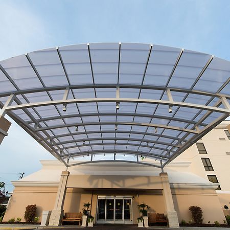 Отель Doubletree By Hilton Wilmington, Nc Экстерьер фото
