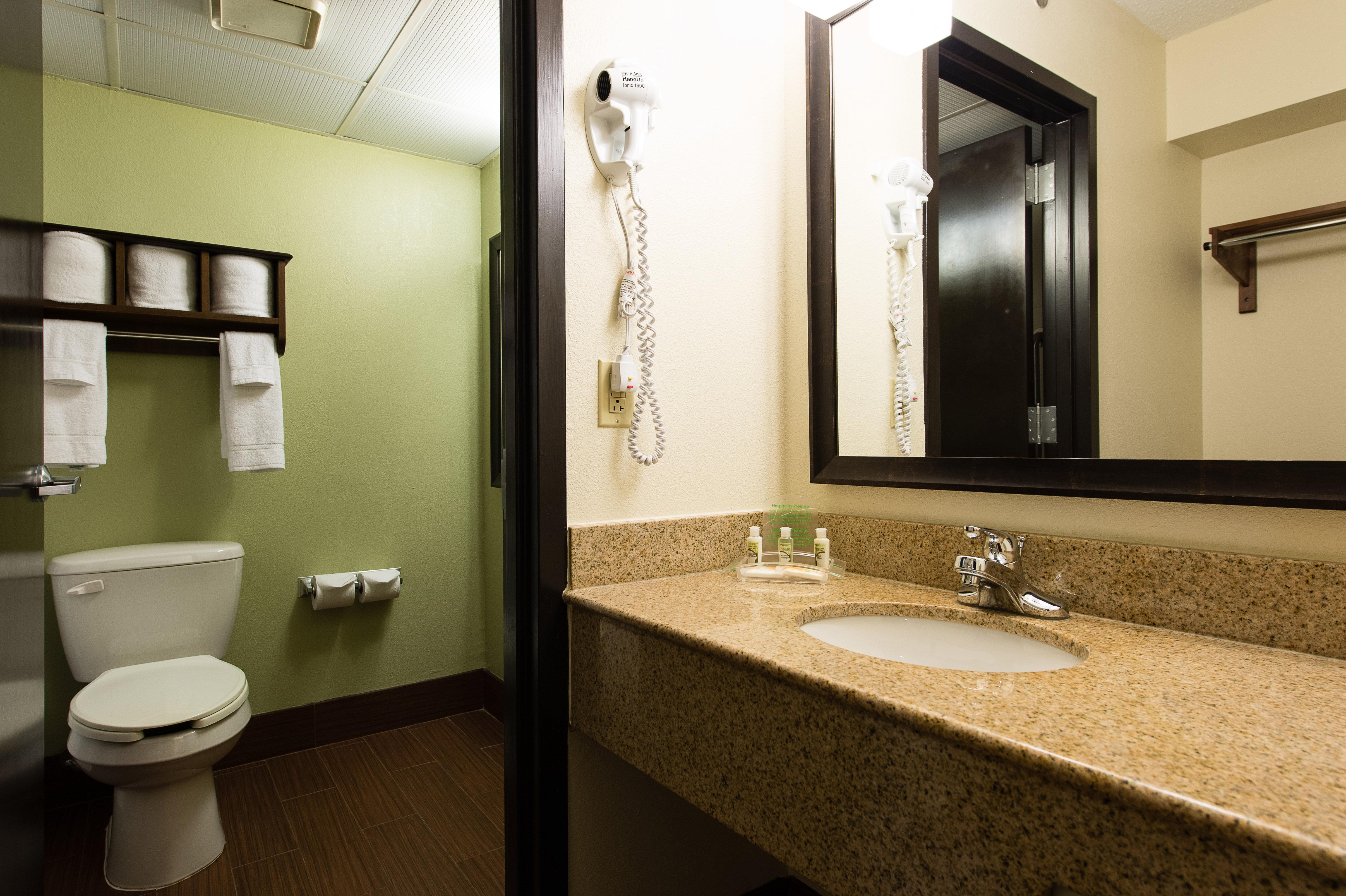 Отель Doubletree By Hilton Wilmington, Nc Экстерьер фото