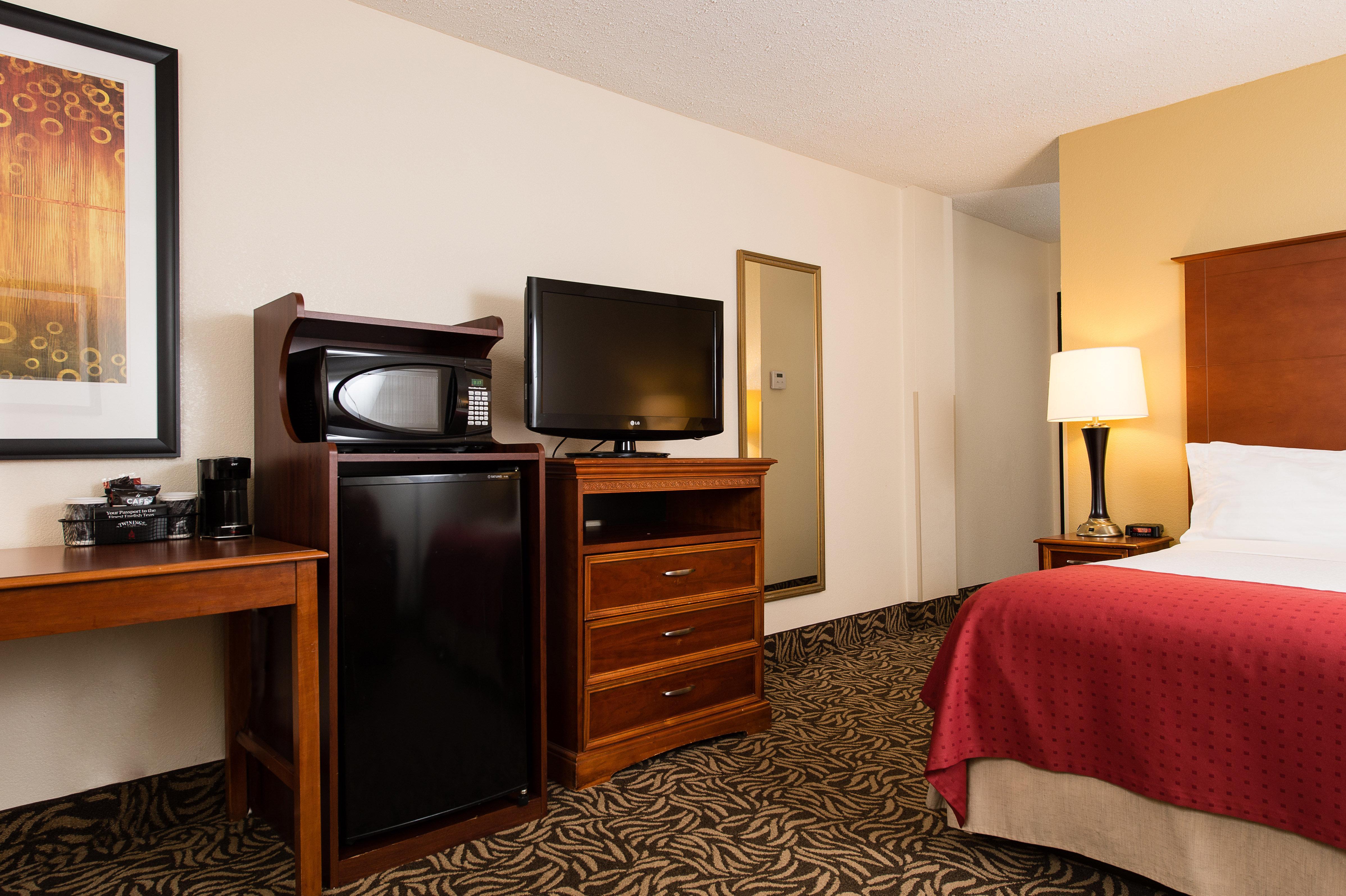 Отель Doubletree By Hilton Wilmington, Nc Экстерьер фото