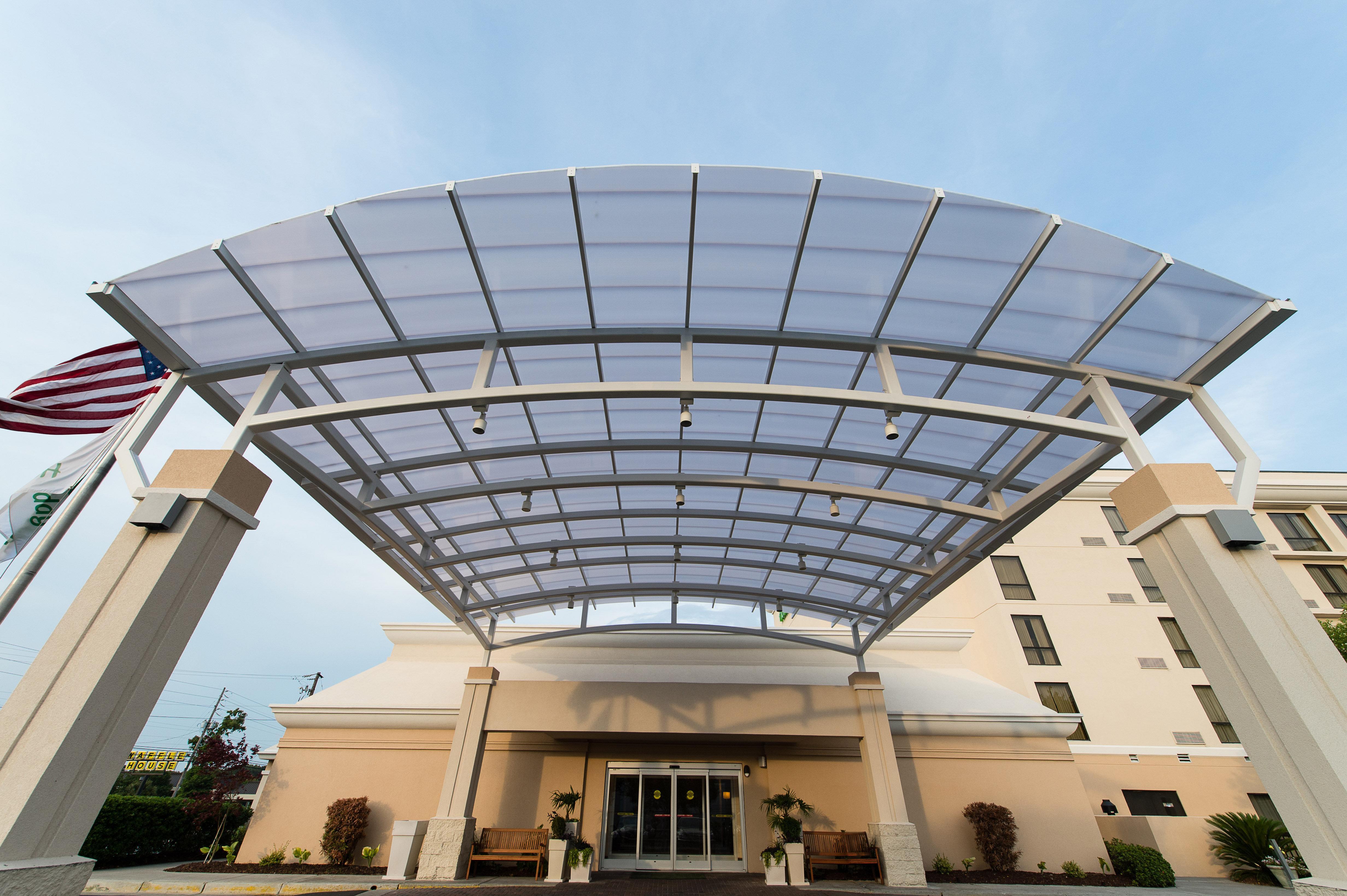 Отель Doubletree By Hilton Wilmington, Nc Экстерьер фото