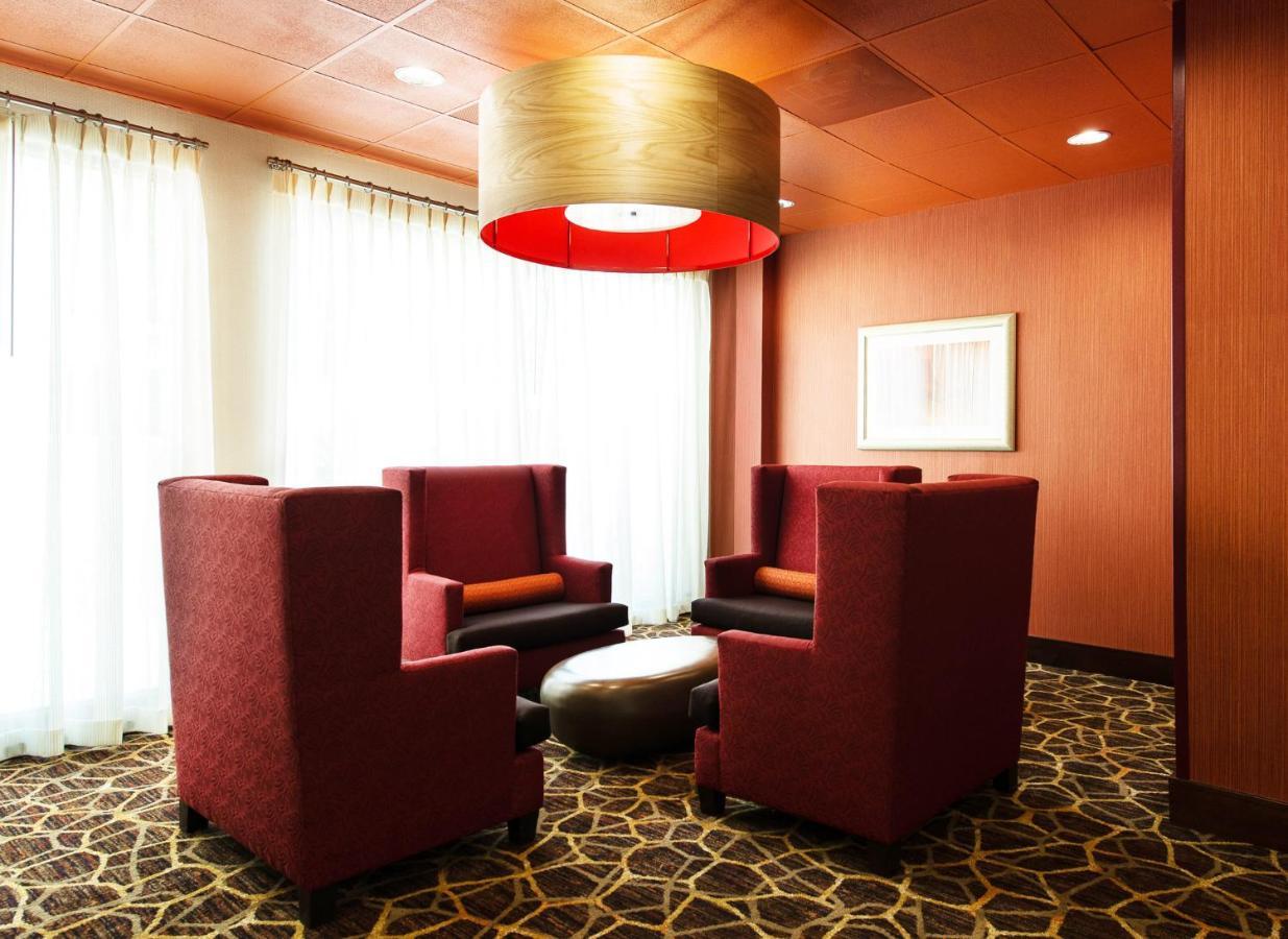 Отель Doubletree By Hilton Wilmington, Nc Экстерьер фото
