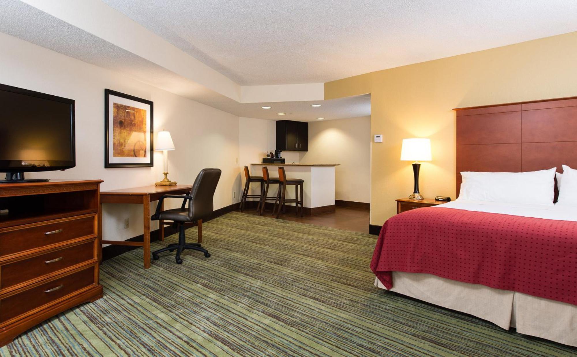 Отель Doubletree By Hilton Wilmington, Nc Экстерьер фото